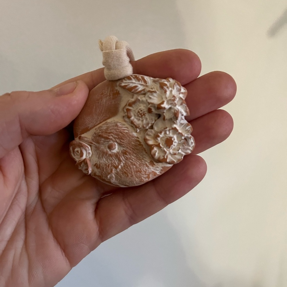 Essential oil handmade car diffuser terracotta bird design for rearview mirror